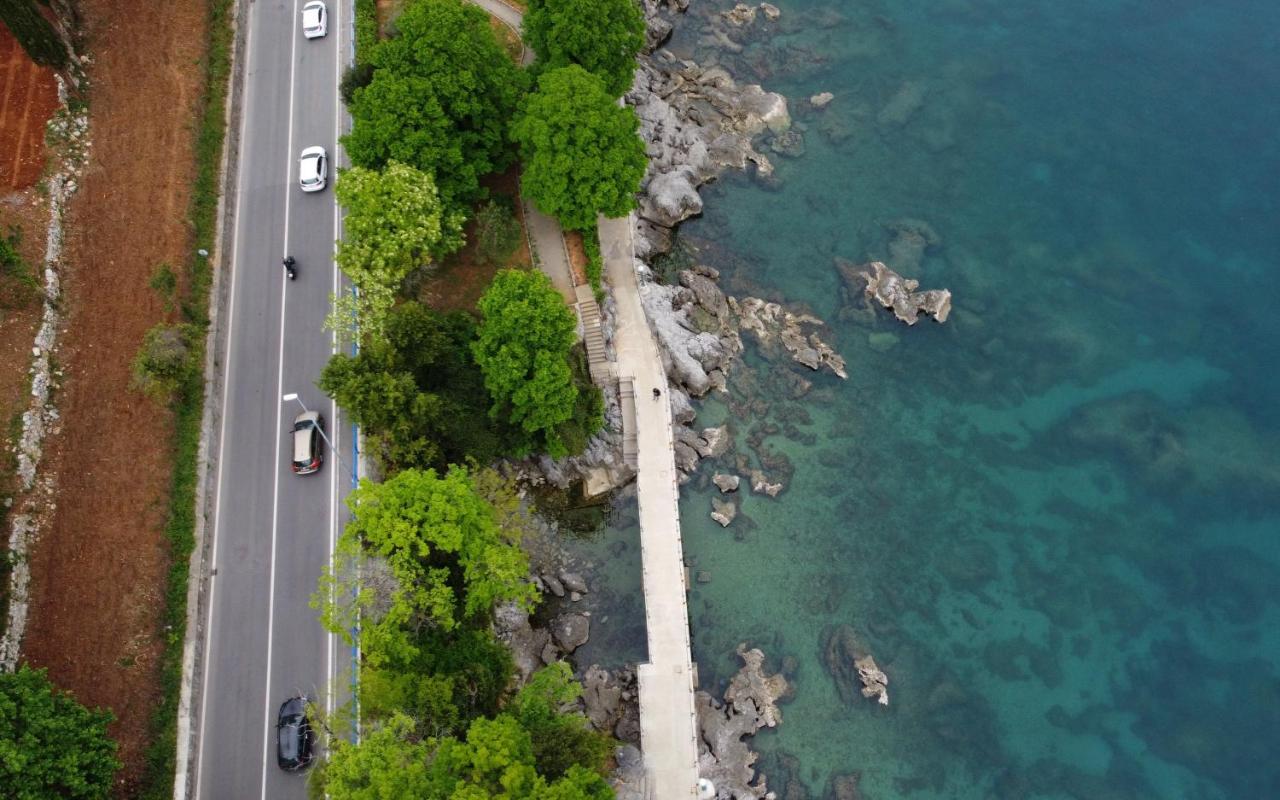 Seaview Apartment Lea Icici Luaran gambar