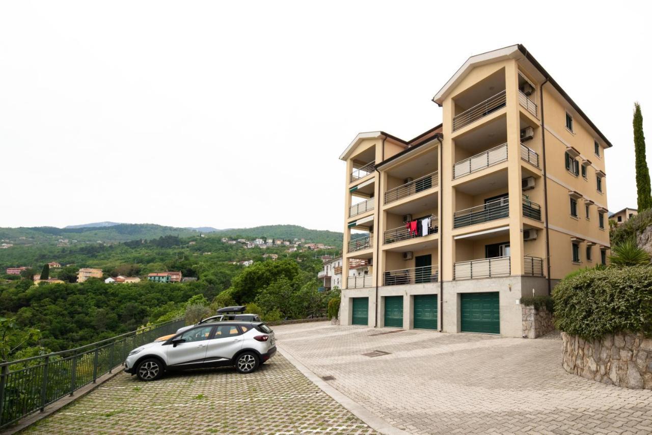 Seaview Apartment Lea Icici Luaran gambar